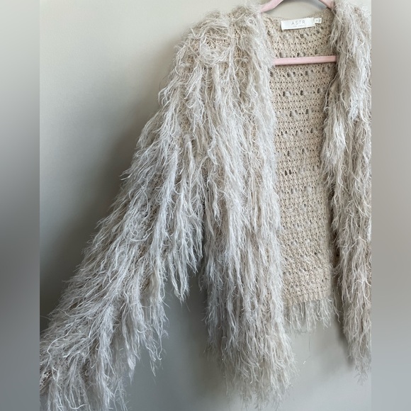 ASTR Cream Silver Sasha Furry Shag Fringe Sweater Cardigan Jacket New Years - Picture 5 of 10